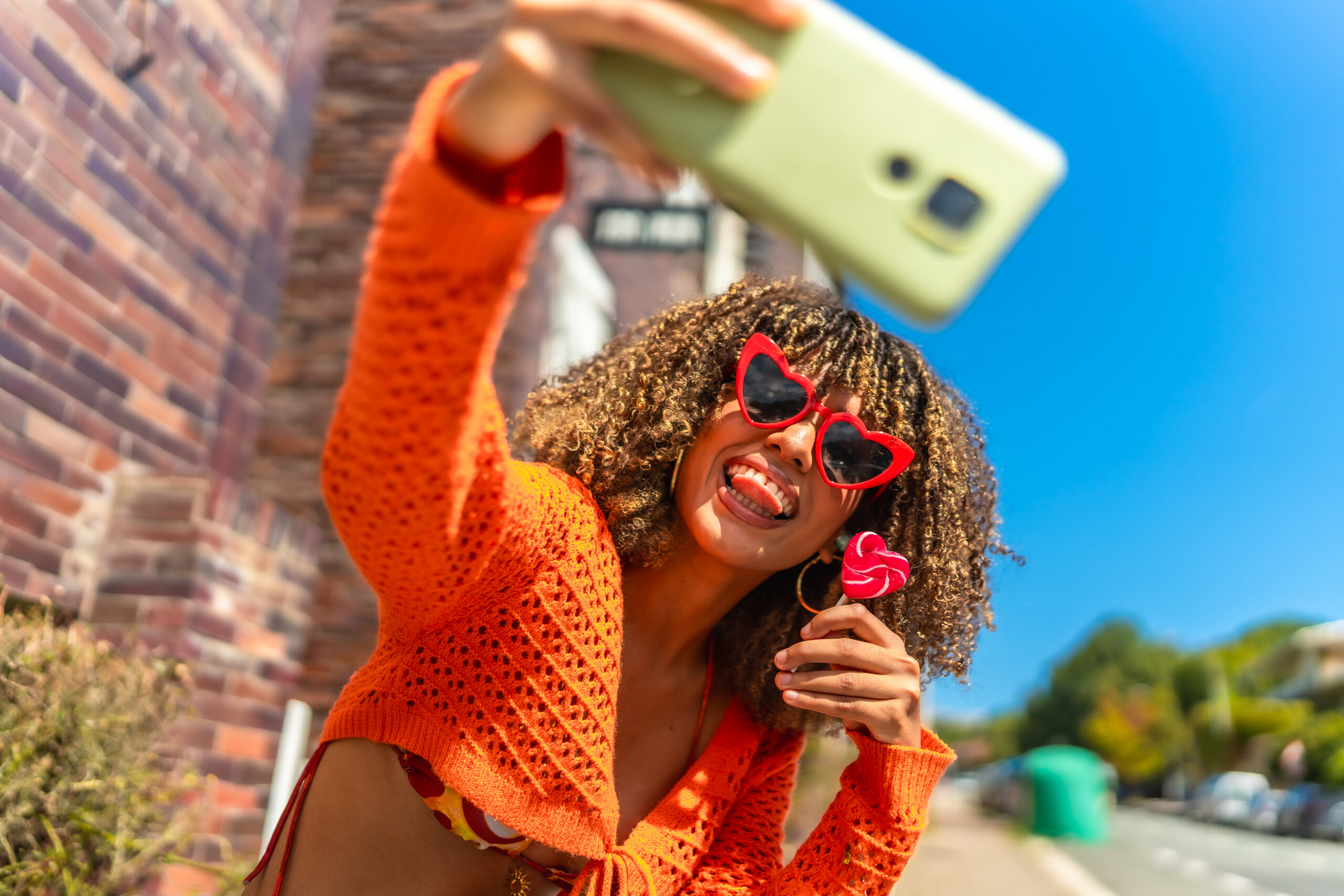 ¿Por qué el color natural del diente está cambiando? Influencias modernas