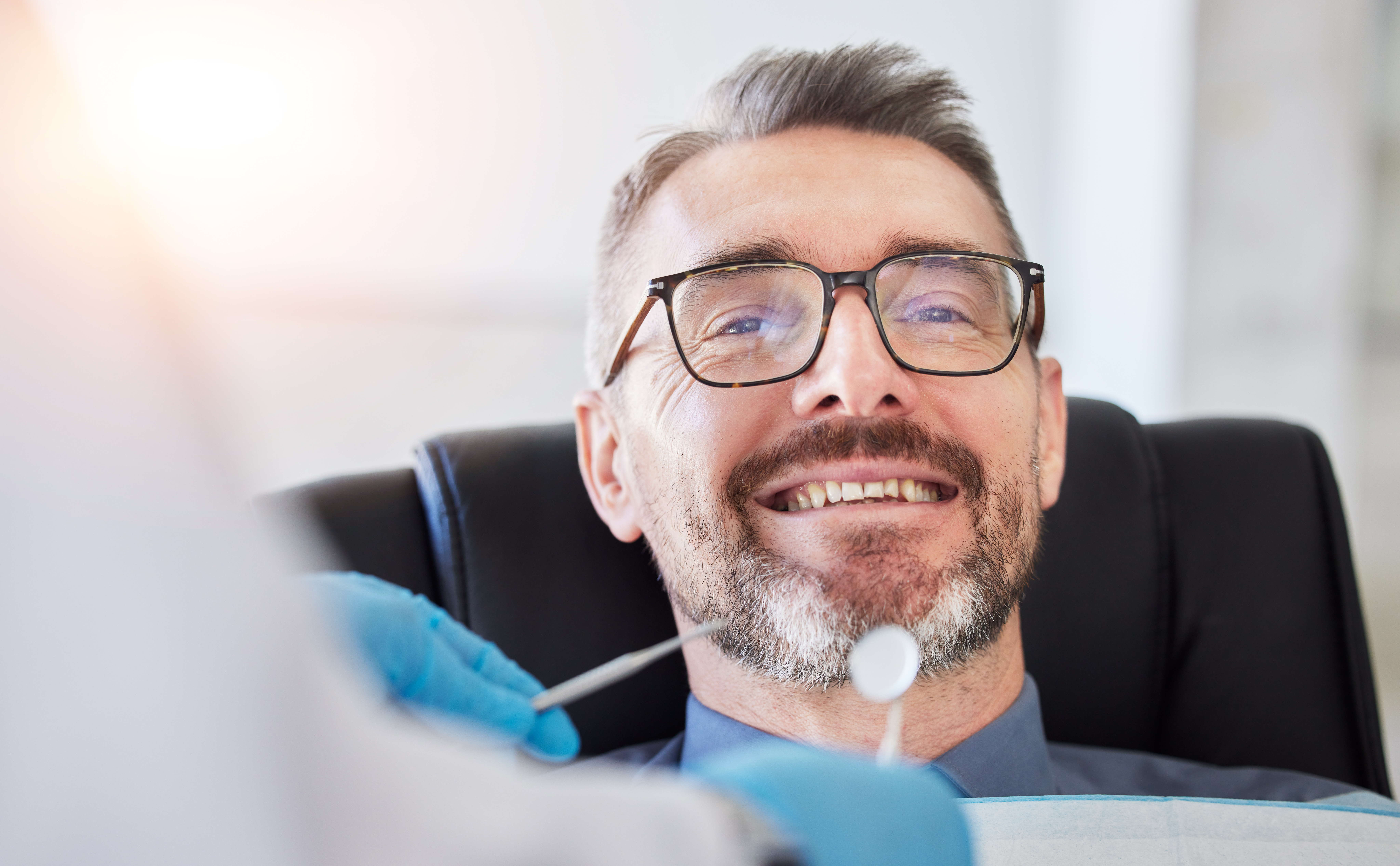 Prótesis completas vs. implantes:
cómo elegir la mejor opción
